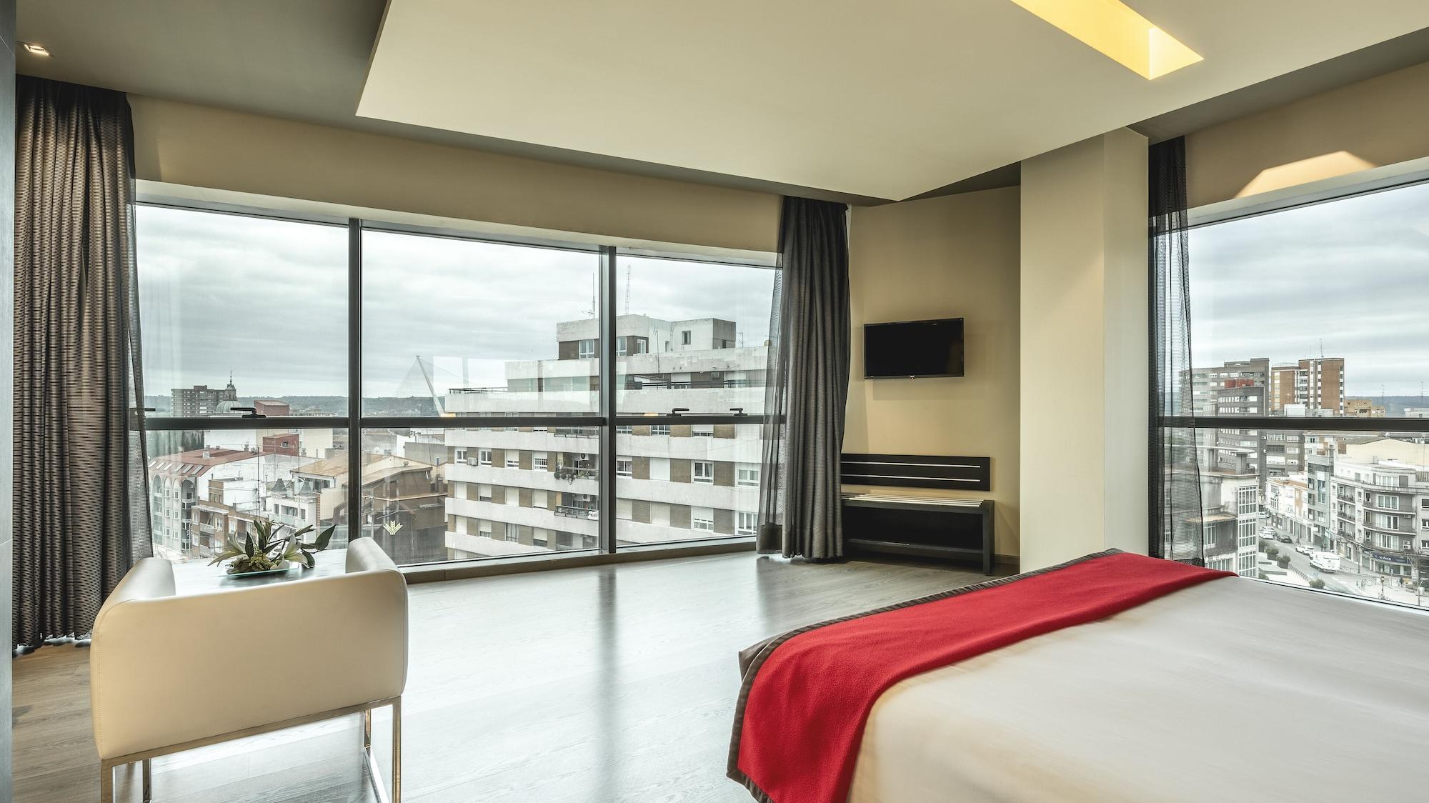 บี ลีฟ ซิตี้ เซ็นเตอร์ ทาลาเวรา Hotel ตาลาเวรา เดลา เรย์นา ภายนอก รูปภาพ